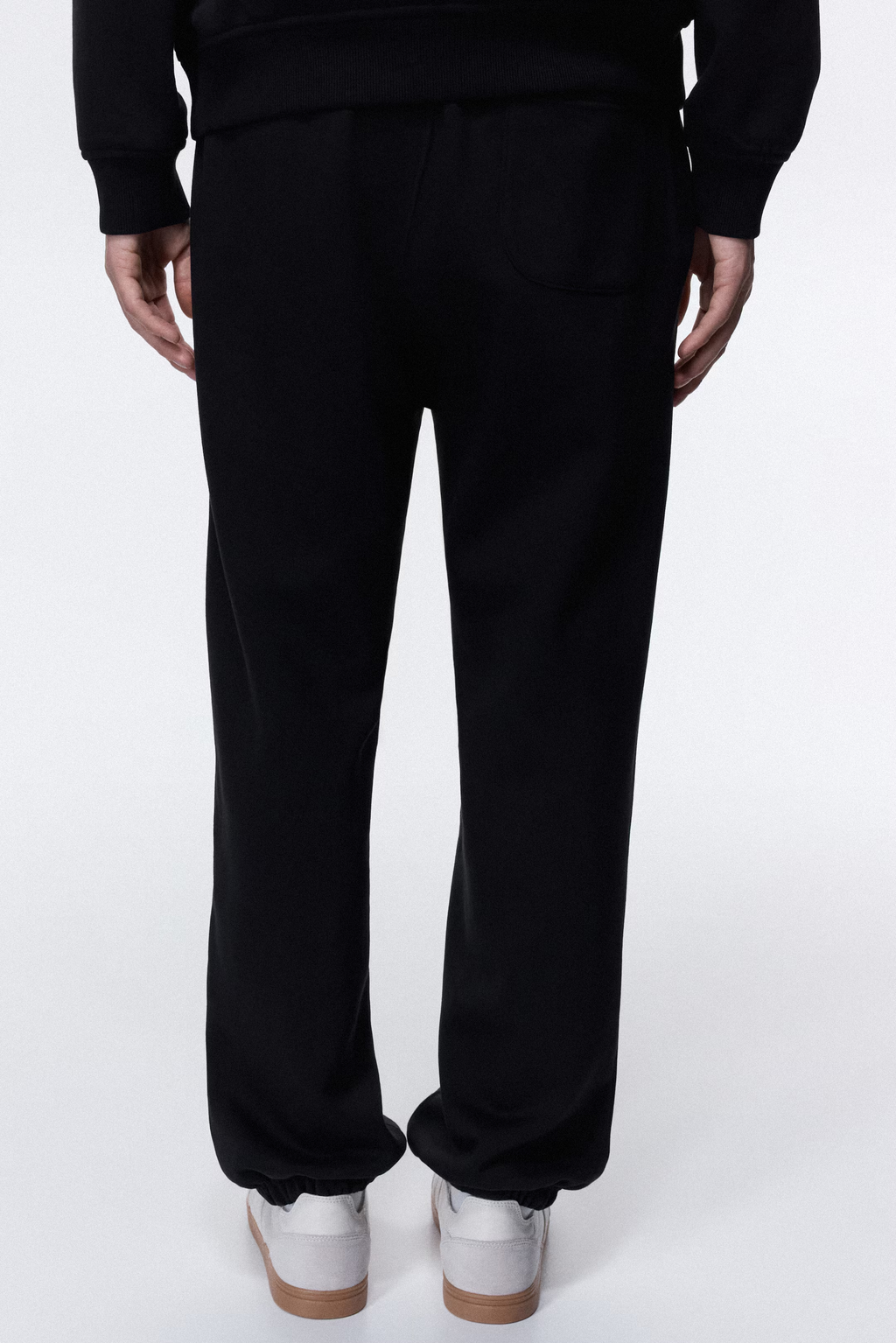 Signature Embroidered Sweatpant - Black