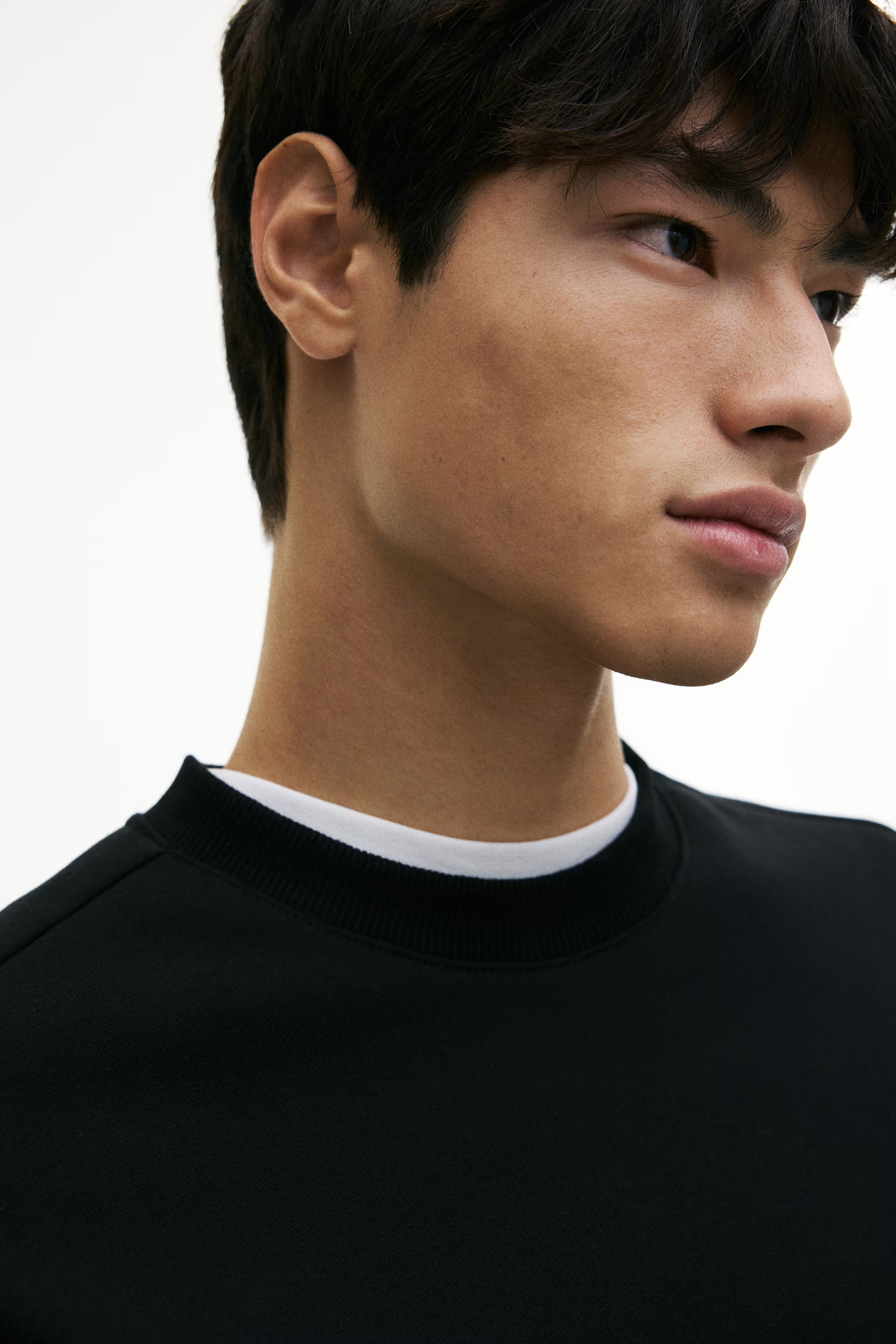 Signature Logo Embroidered Crewneck - Black